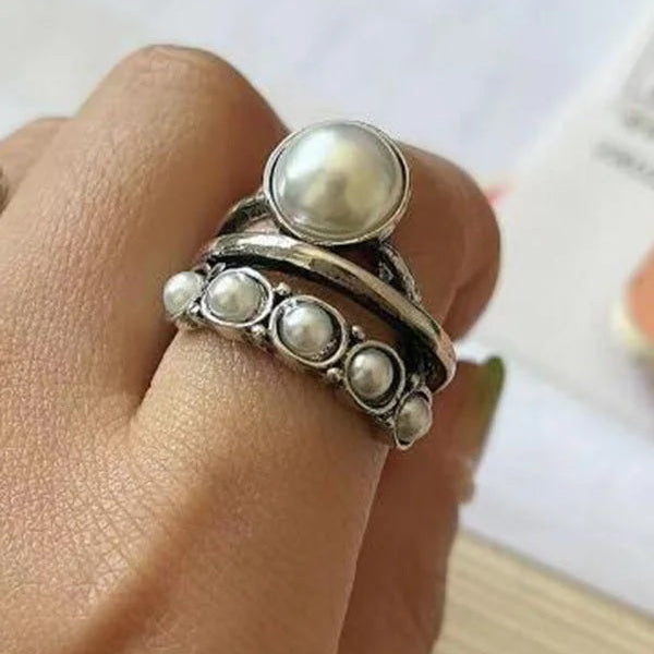 Set of Rings with Pearls Inlaid in 925 Silver