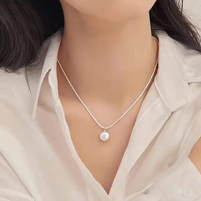 Modern Necklace with Pearl Limited Edition